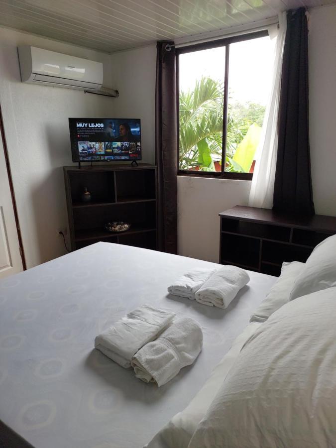 Cabinas Playa Bandera Apart otel Parrita Dış mekan fotoğraf